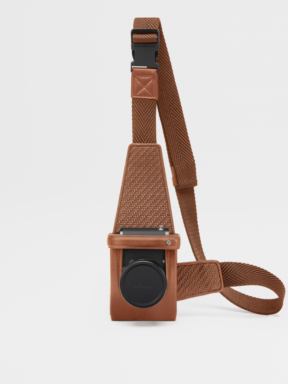 PELLETESSUTA™ Camera holster for Leica Q2 and Leica M